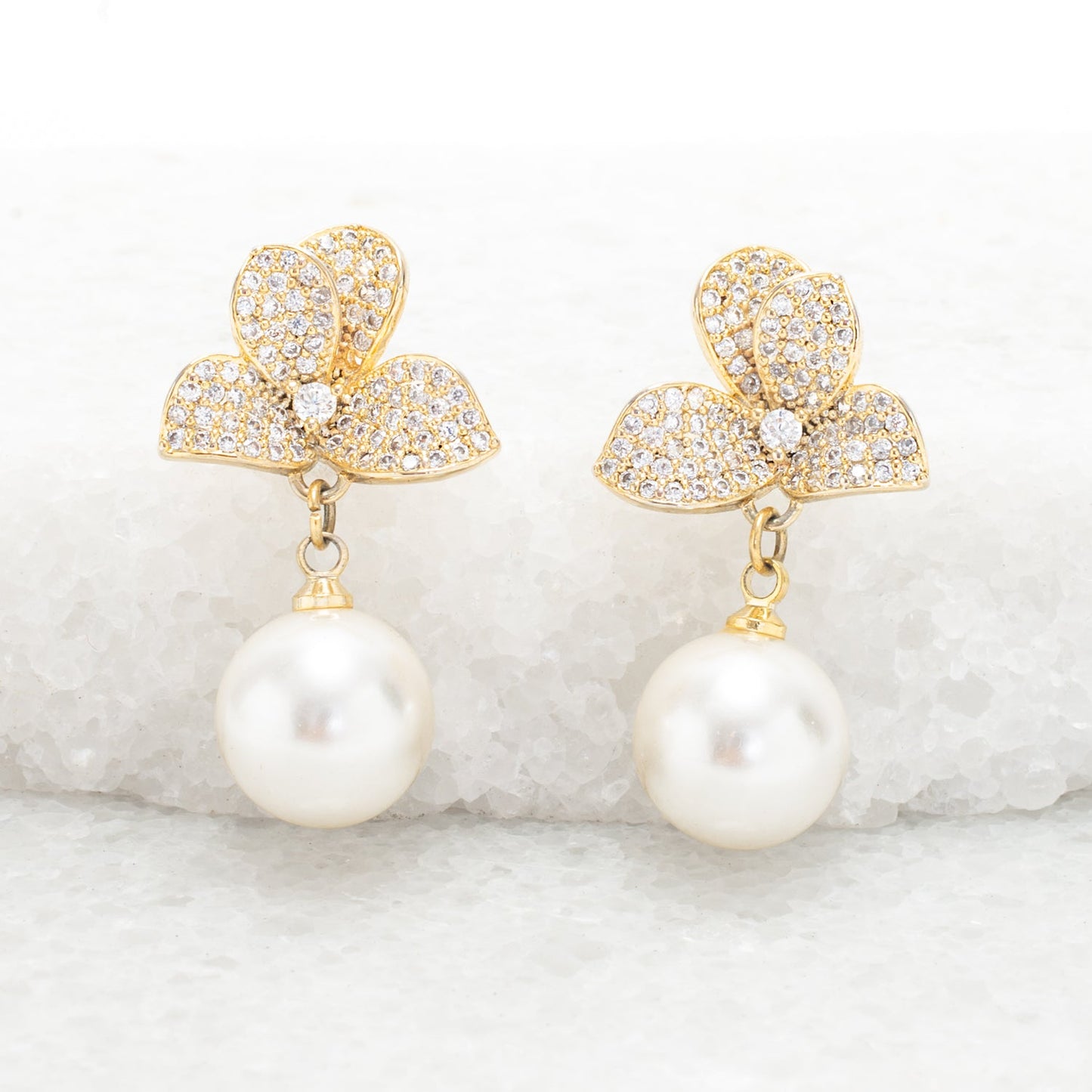 Natural Treasures Pearl Earrings